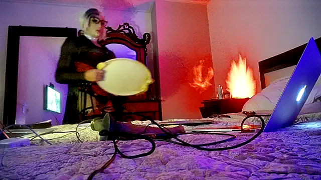 NANA_7 – webcam model profile photo Image 17