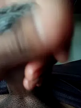 zui_lu – webcam model profile photo Image 10