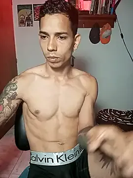 NANA_7 – webcam model profile photo Image 2