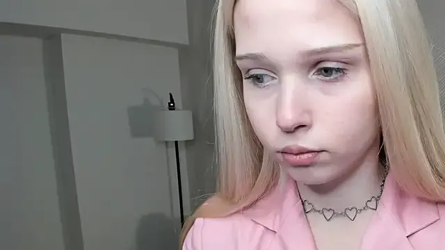 MaddyScarlett – webcam model profile photo Image 4