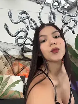 camiysebas21 – webcam model profile photo Image 5