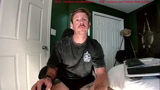  – webcam model profile photo Image 16