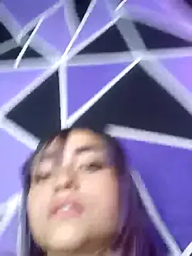 AnnaAurikas – webcam model profile photo Image 4