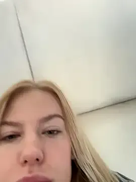 HotBella- – webcam model profile photo Image 6