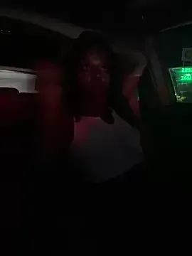 Yui-Ch – webcam model profile photo Image 11