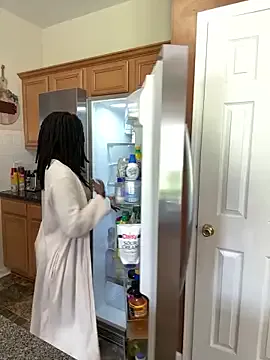 Yui-Ch – webcam model profile photo Image 16