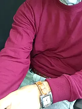 max04 – webcam model profile photo Image 3