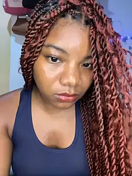 maataaan – webcam model profile photo Image 11