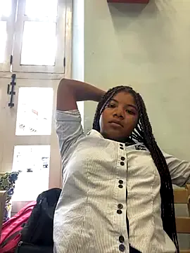 maataaan – webcam model profile photo Image 3