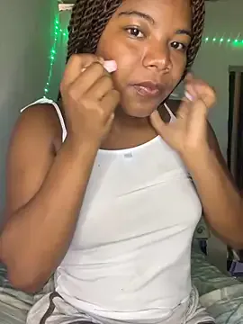 maataaan – webcam model profile photo Image 6