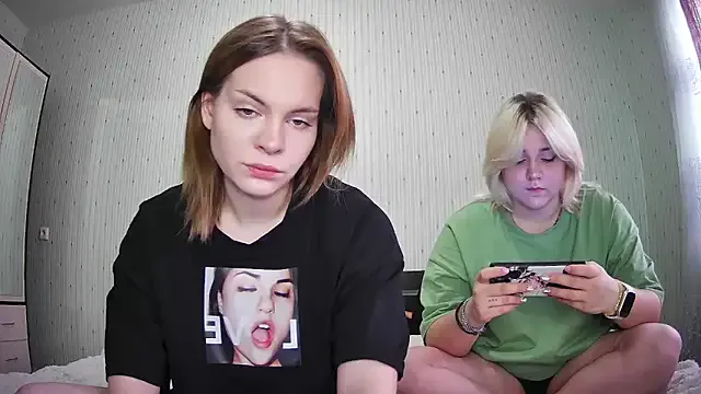 ChrisGirls Image 8