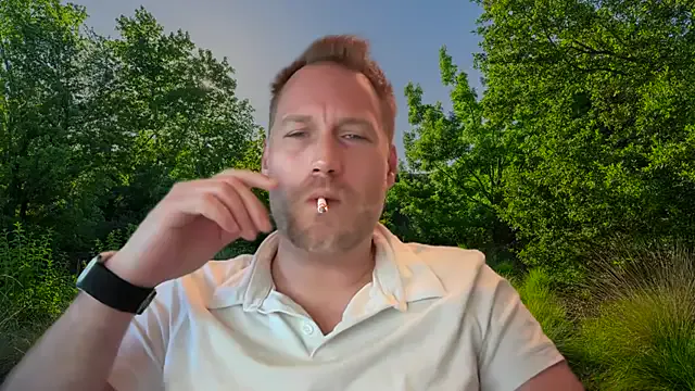  – webcam model profile photo Image 19