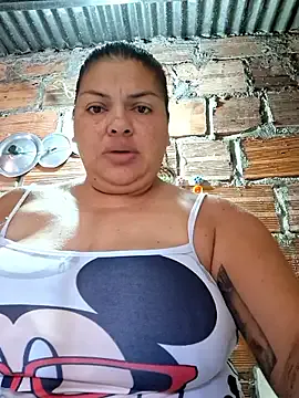 BOMBSHELL_BAE – webcam model profile photo Image 2