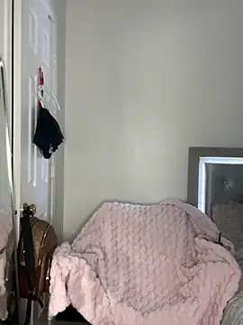 _Alicee_1 – webcam model profile photo Image 8