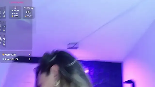 oxo_yuna_oxo – webcam model profile photo Image 3