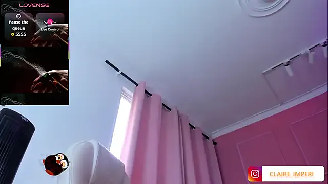  – webcam model profile photo Image 18