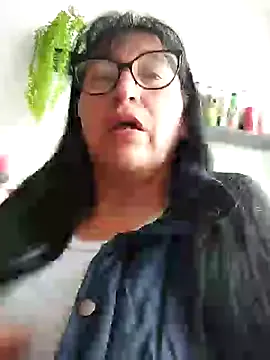 NANA_7 – webcam model profile photo Image 2