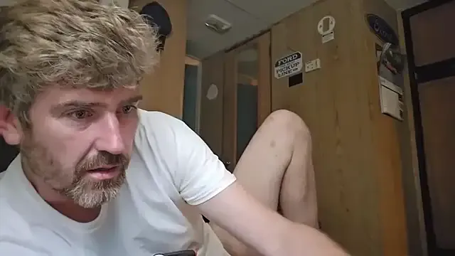 Yui-Ch – webcam model profile photo Image 14