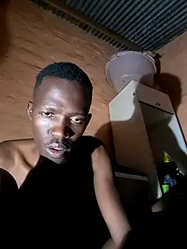 Khadija37 – webcam model profile photo Image 8