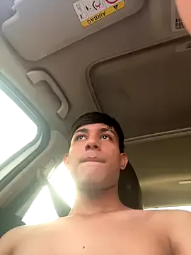 Mikev – webcam model profile photo Image 9