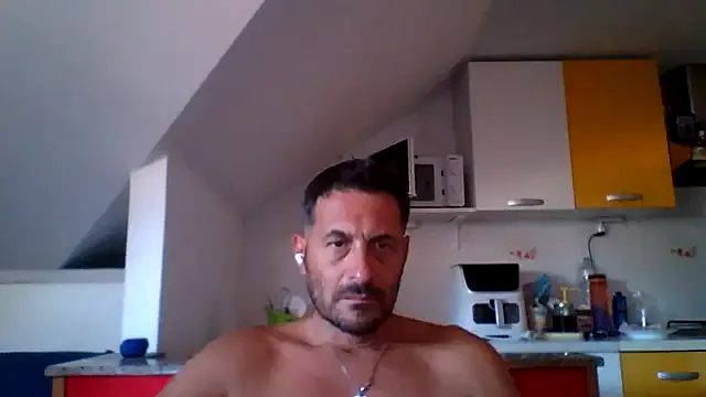 maataaan – webcam model profile photo Image 14