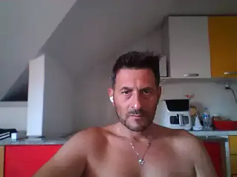 maataaan – webcam model profile photo Image 2