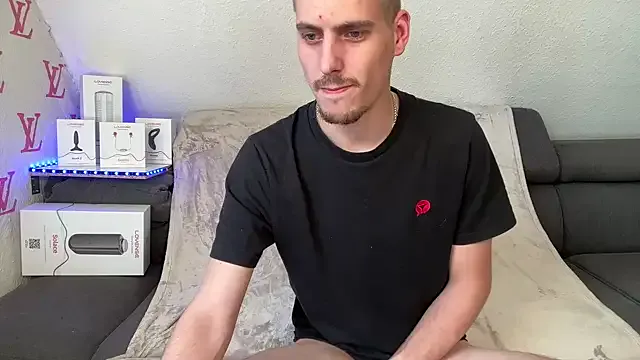 Yui-Ch – webcam model profile photo Image 2