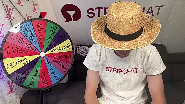 Yui-Ch – webcam model profile photo Image 9