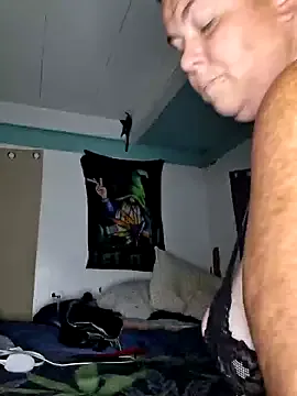 zui_lu – webcam model profile photo Image 3