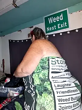 zui_lu – webcam model profile photo Image 4