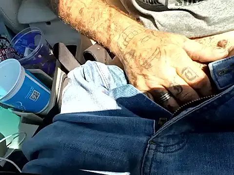 oypo – webcam model profile photo Image 7