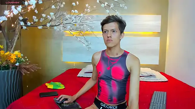 hina_porn – webcam model profile photo Image 2