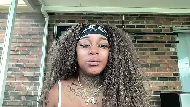 Mia--meow – webcam model profile photo Image 16