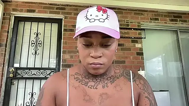 Mia--meow – webcam model profile photo Image 7