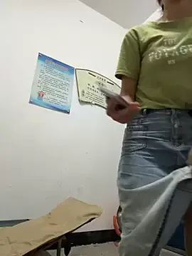 LaraAdler – webcam model profile photo Image 10