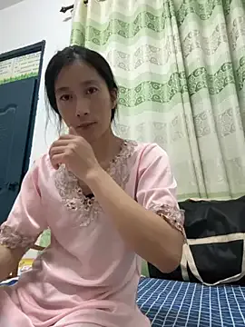 LaraAdler – webcam model profile photo Image 13