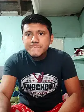 roouse – webcam model profile photo Image 3