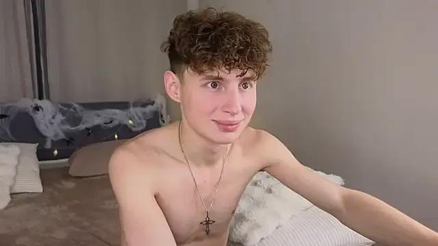 Yo155 – webcam model profile photo Image 4