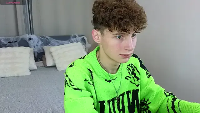 Yo155 – webcam model profile photo Image 6