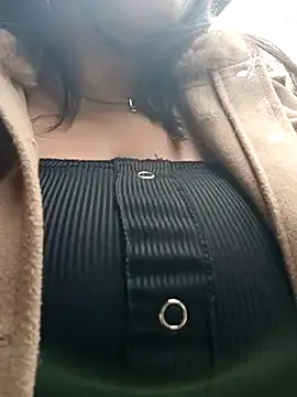 LaraOlson – webcam model profile photo Image 6