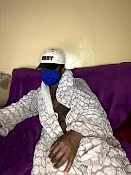  – webcam model profile photo Image 9