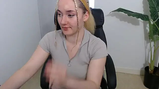 AgathaCrawford – webcam model profile photo Image 11