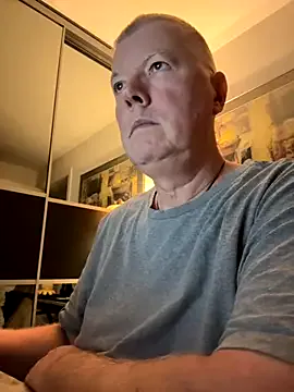 NANA_7 – webcam model profile photo Image 12