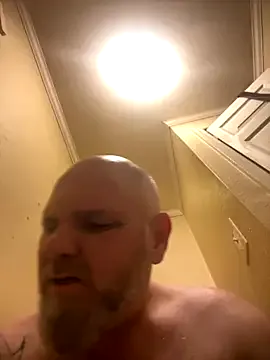 roouse – webcam model profile photo Image 4