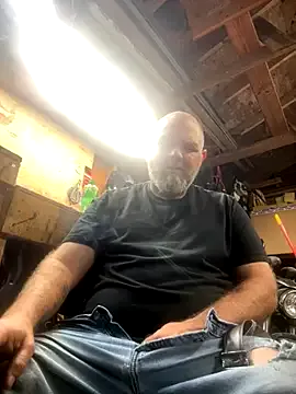 roouse – webcam model profile photo Image 7