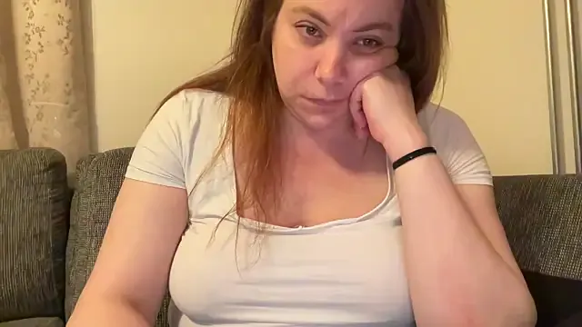 Emily_brown04 – webcam model profile photo Image 3