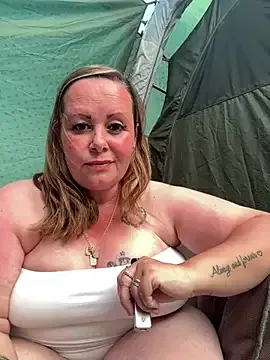 newMichelle – webcam model profile photo Image 10