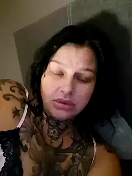  – webcam model profile photo Image 5