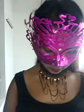 roouse – webcam model profile photo Image 15