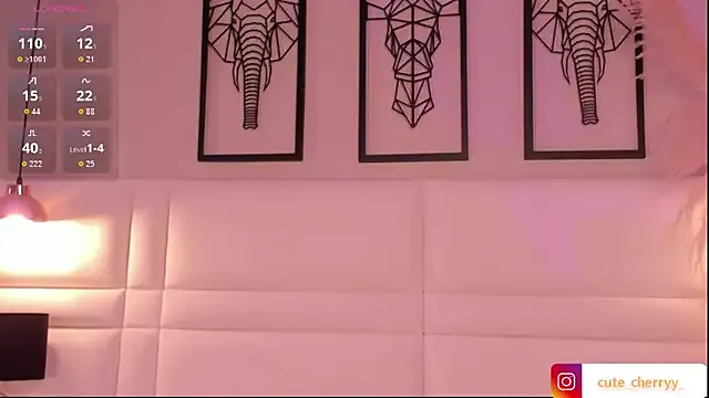 AlyonaGala – webcam model profile photo Image 8